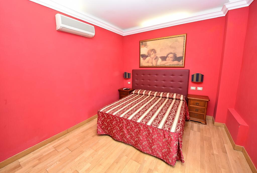 Hotel Augustus Róma Kültér fotó